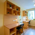 Apartman 131 - Spacious 2 Bed With Parking *
