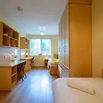Apartman 131 - Spacious 2 Bed With Parking Galway