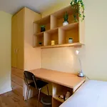 131 - Spacious 2 Bed With Parking Apartman