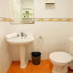 Apartman 131 - Spacious 2 Bed With Parking