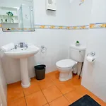 Apartman 131 - Spacious 2 Bed With Parking Galway
