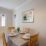 131 - Spacious 2 Bed With Parking Galway