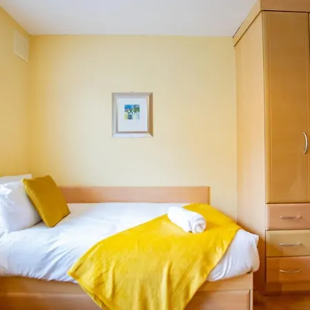 Apartment 131 - Spacious 2 Bed With Parking Galway
