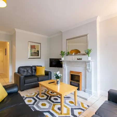 131 - Spacious 2br - Parking Galway