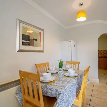 131 - Spacious 2br - Parking Galway