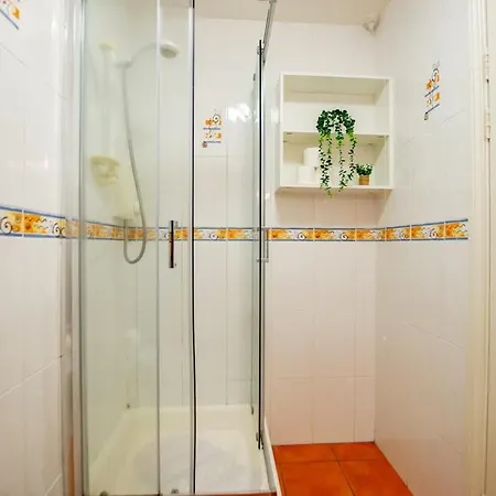 131 - Spacious 2br - Parking Appartement *