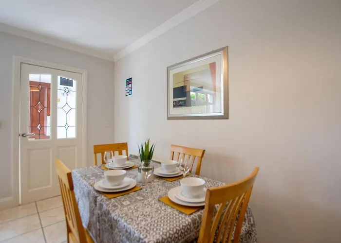 131 - Spacious 2 Bed With Parking Galway